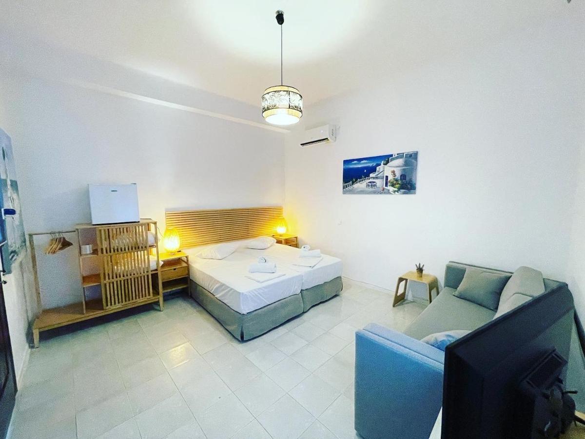 Albatross Hotel Livadi  Luaran gambar
